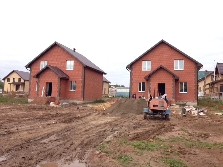 Красный Гладкий